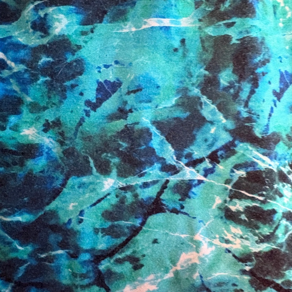 Soft surroundings petite largeTeal & Blue Active Leggings beautiful ocean print - Picture 3 of 4